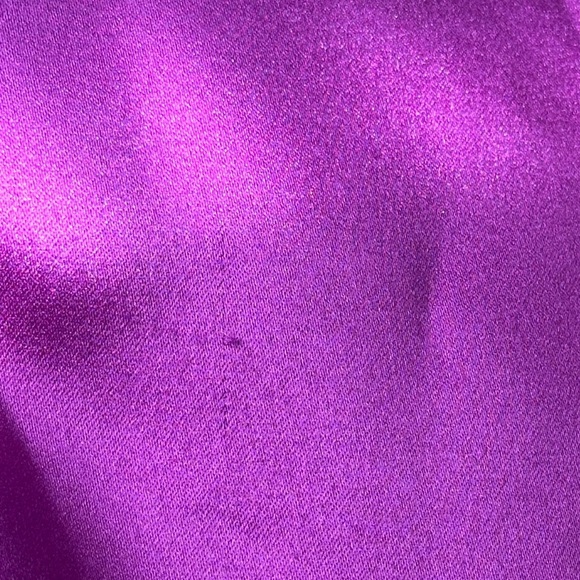 Milly Duchess Satin Tucked Skirt Raspberry Size 6 NWT - Picture 3 of 3